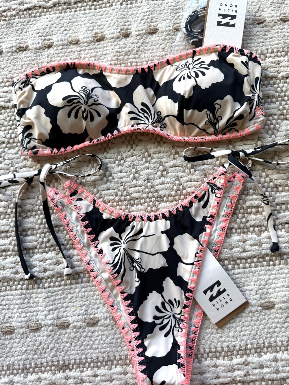 🔥🔥BILLABONG - UNRELEASED HOLIDAY MOON SWEETHEART BANDEAU SIDE TIE DIPPIN SET🔥🔥
